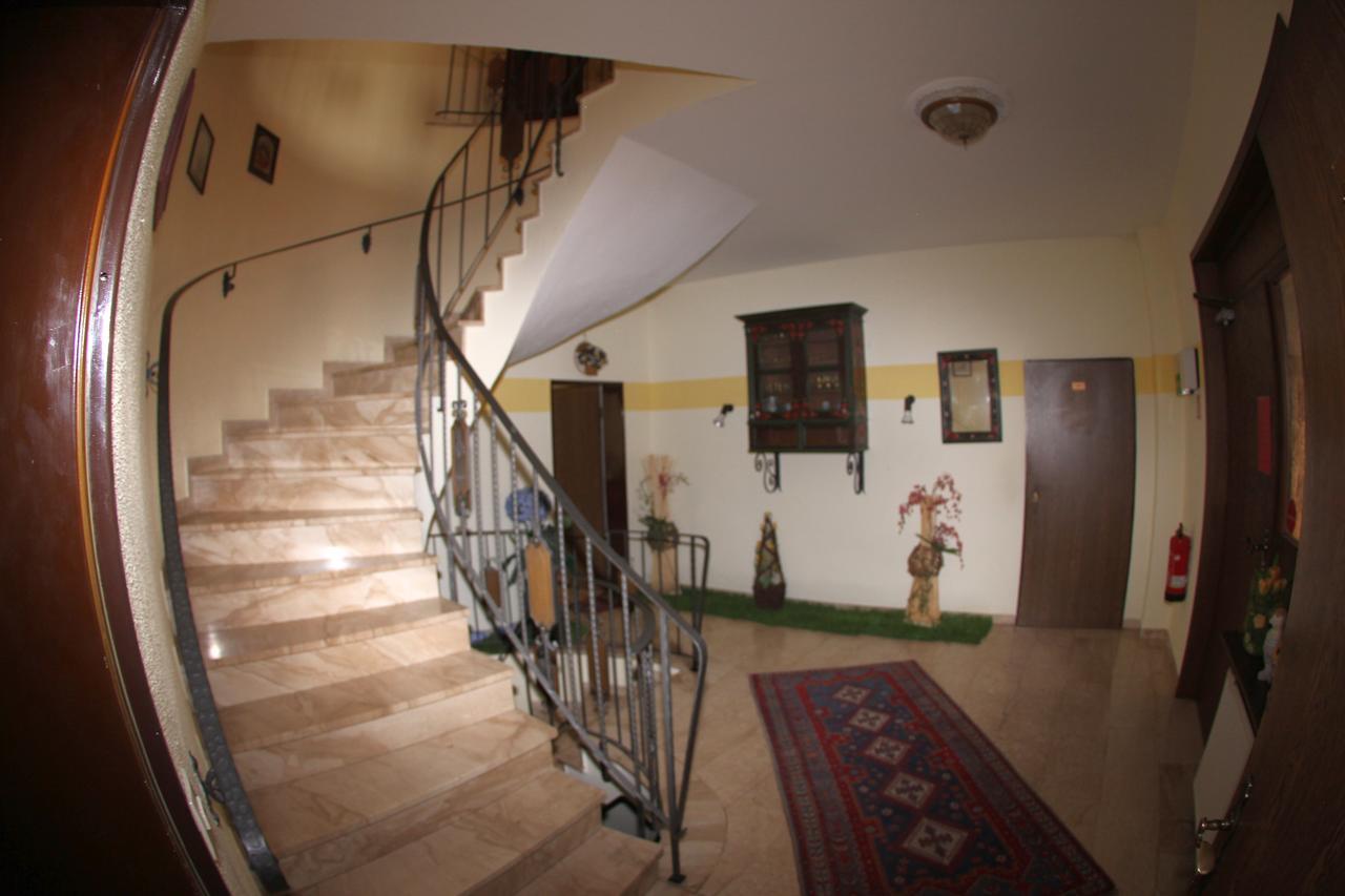 Zum Lowen Hotel Weiterstadt Luaran gambar