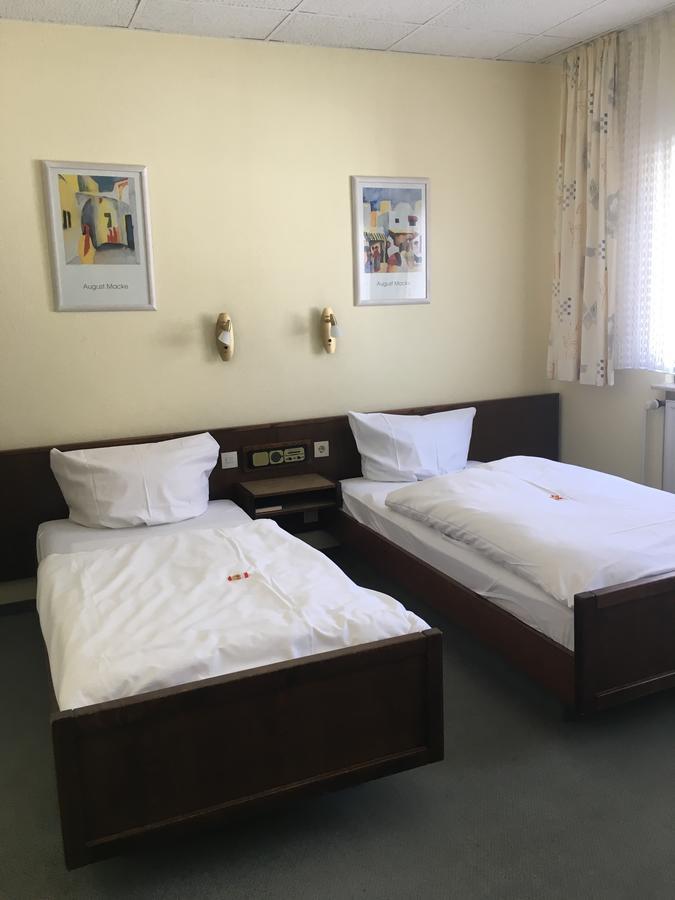 Zum Lowen Hotel Weiterstadt Luaran gambar